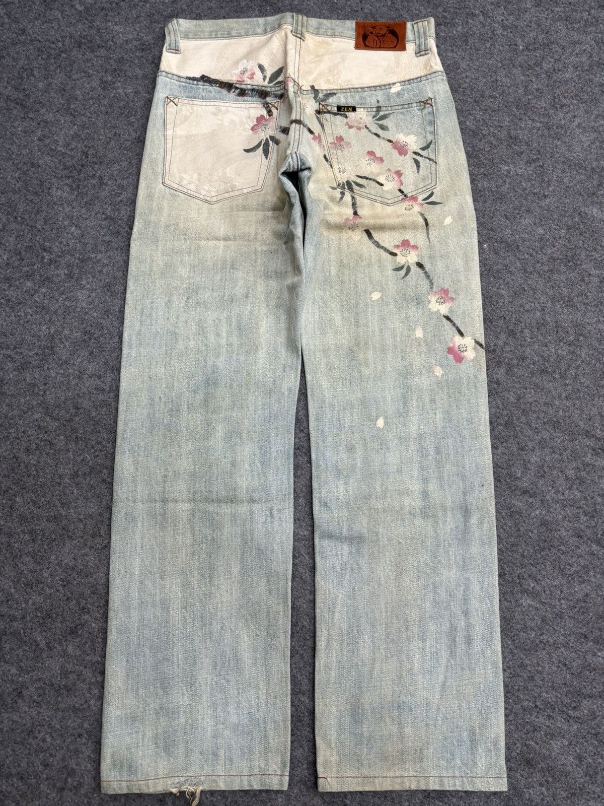 Japanese Brand 💥Denim Art💥ZEN Kyoto Style Japan Faded Floral Denim F569 Size US 30 / EU 46 - 22 Thumbnail