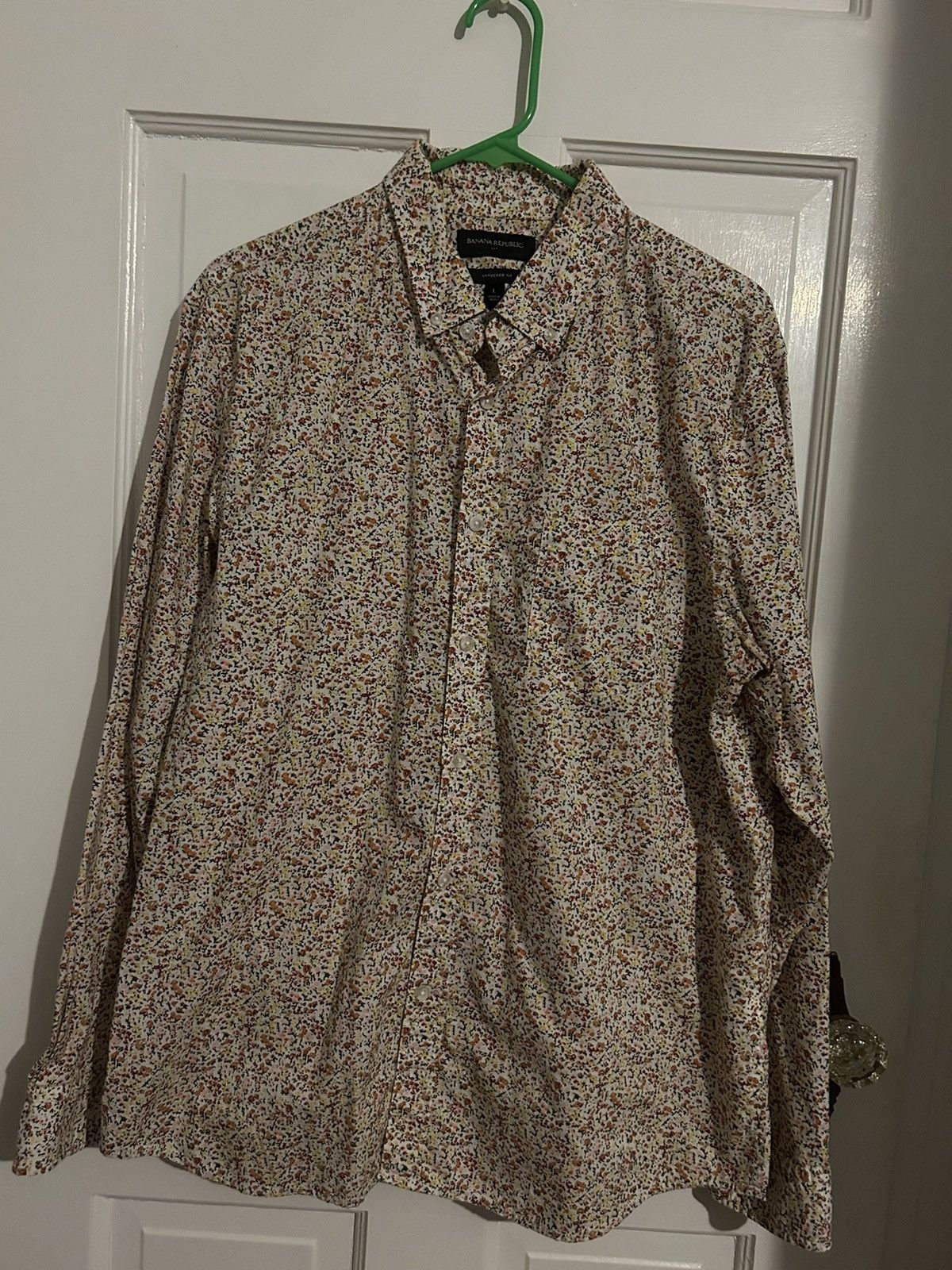 Banana Republic Banana Republic white floral button down Size US L / EU 52-54 / 3 - 1 Thumbnail