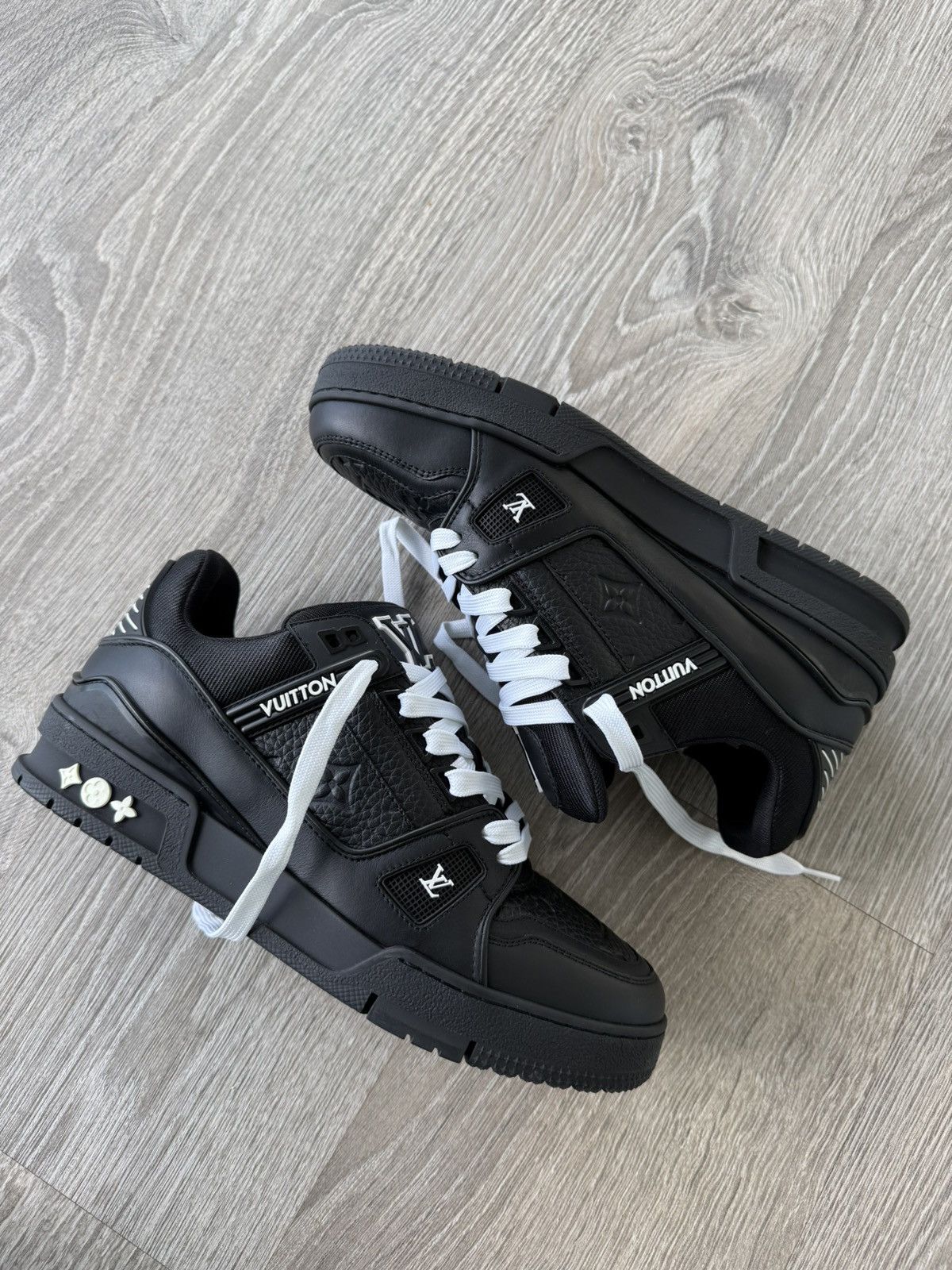 Louis Vuitton Louis Vuitton “LV Trainer Sneaker” Black Size US 7.5 / EU 40-41 - 2 Thumbnail