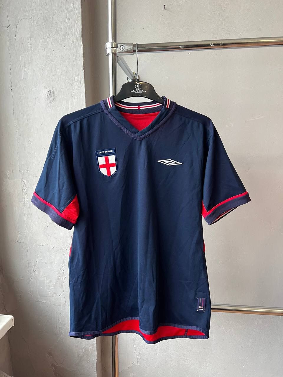 Umbro 2002/04 ENGLAND TEAM REVERSIBLE SOCCER JERSEY SHIRT UMBRO L Size US L / EU 52-54 / 3 - 3 Thumbnail