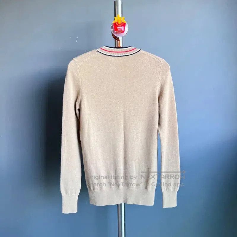 Burberry Burberry Women's Wool Knit Sweater in Khaki. Size XXS / US 00 / IT 34 - 2 Thumbnail