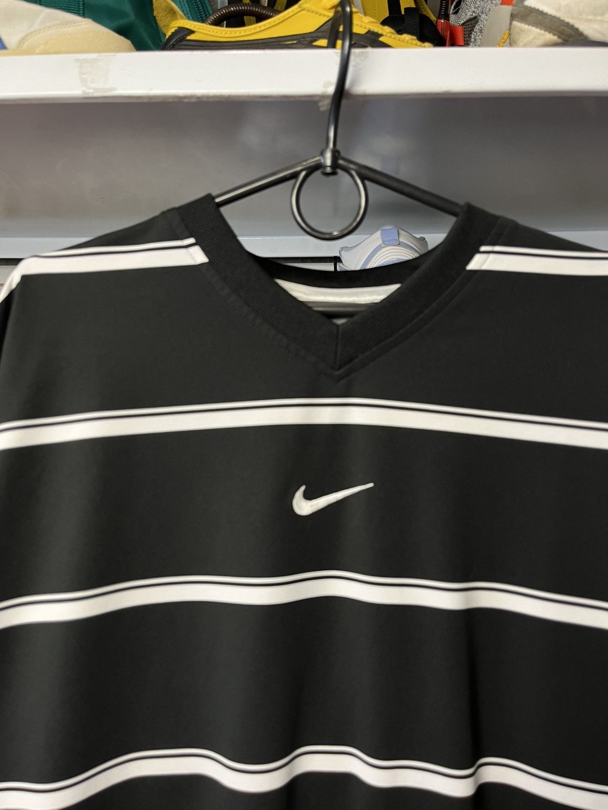 Nike Mens Vintage Nike T-Shirt centre swoosh Rare Size US XL / EU 56 / 4 - 4 Thumbnail