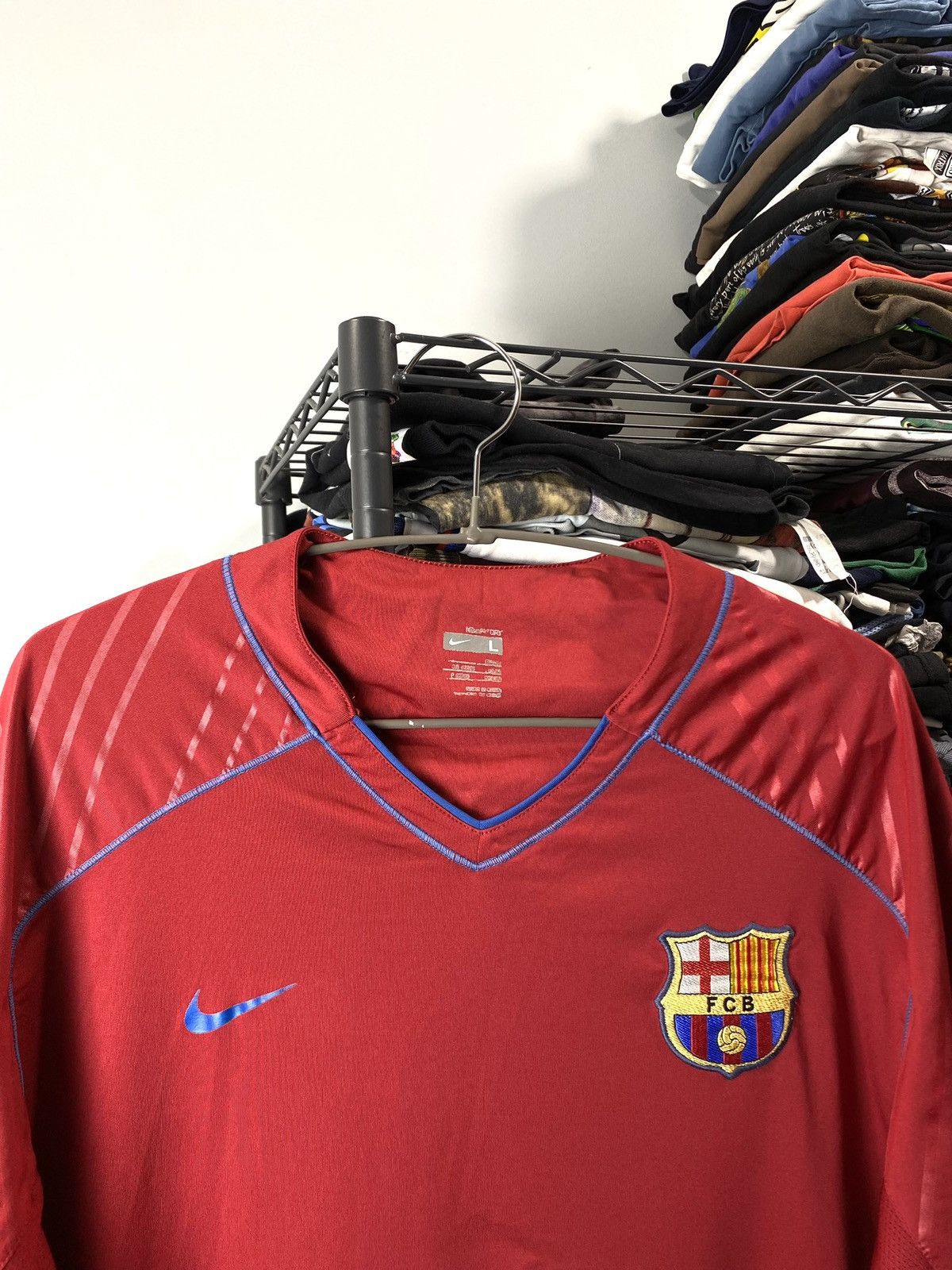 Nike Vintage 2000’s Nike Barcelona Soccer Jersey T Shirt Size US L / EU 52-54 / 3 - 3 Thumbnail