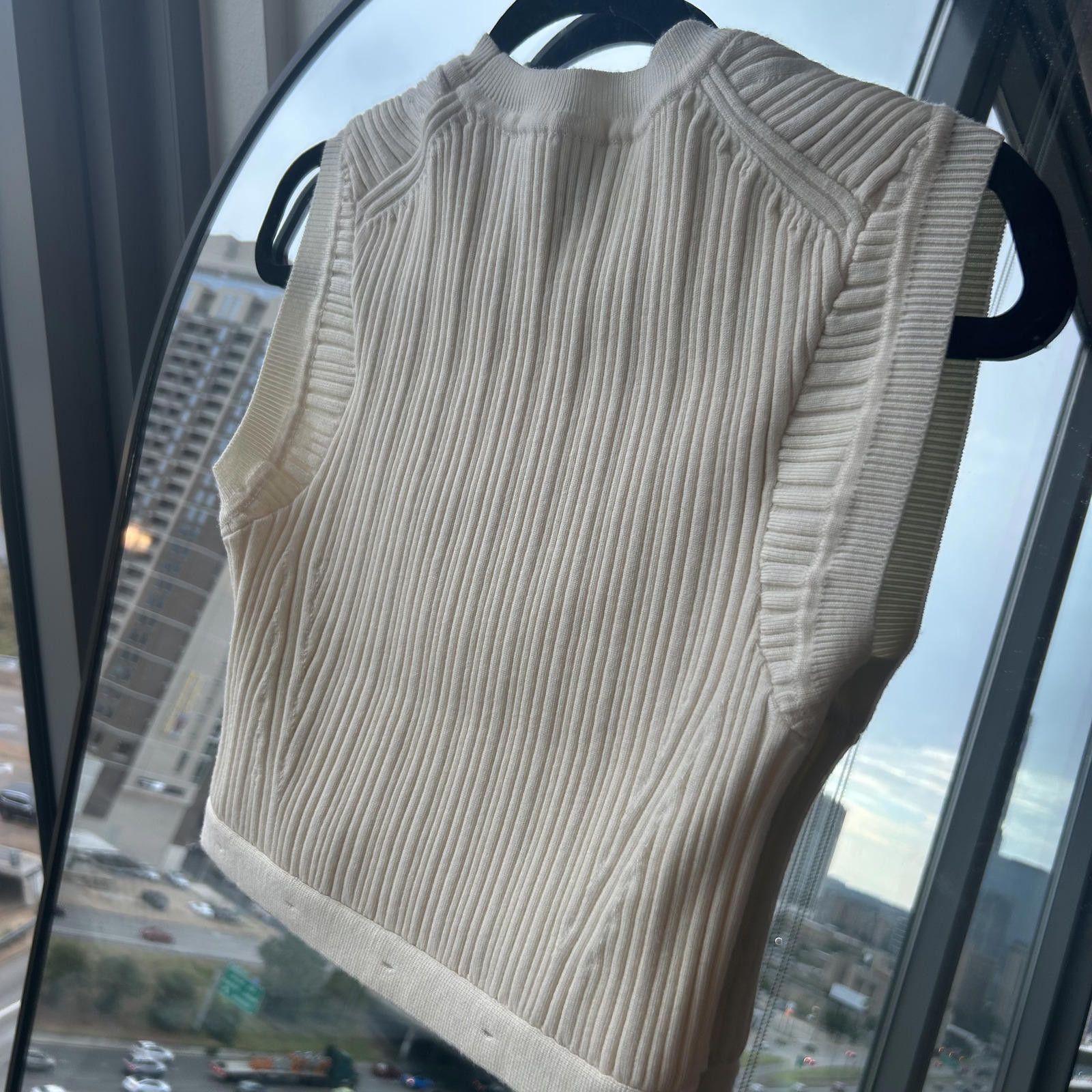 3.1 Phillip Lim 3.1 Phillip Lim Cream Ribbed Sleeveless Sweater XS Size XS / US 0-2 / IT 36-38 - 5 Thumbnail