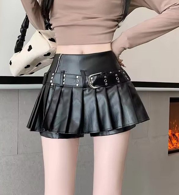 Leather PU Leather Dark Hotsweet Style Solid Color Skirts Size 27" / US 4 / IT 40 - 6 Thumbnail