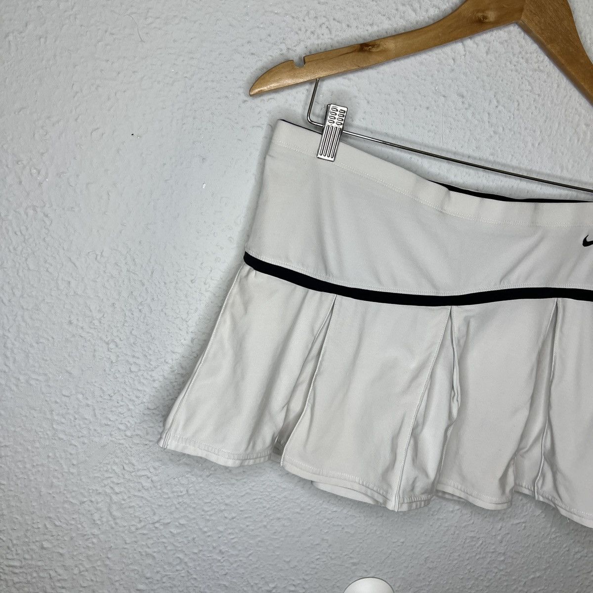 Nike Nike vintage tennis mini skirt y2k white Size 27" / US 4 / IT 40 - 2 Thumbnail