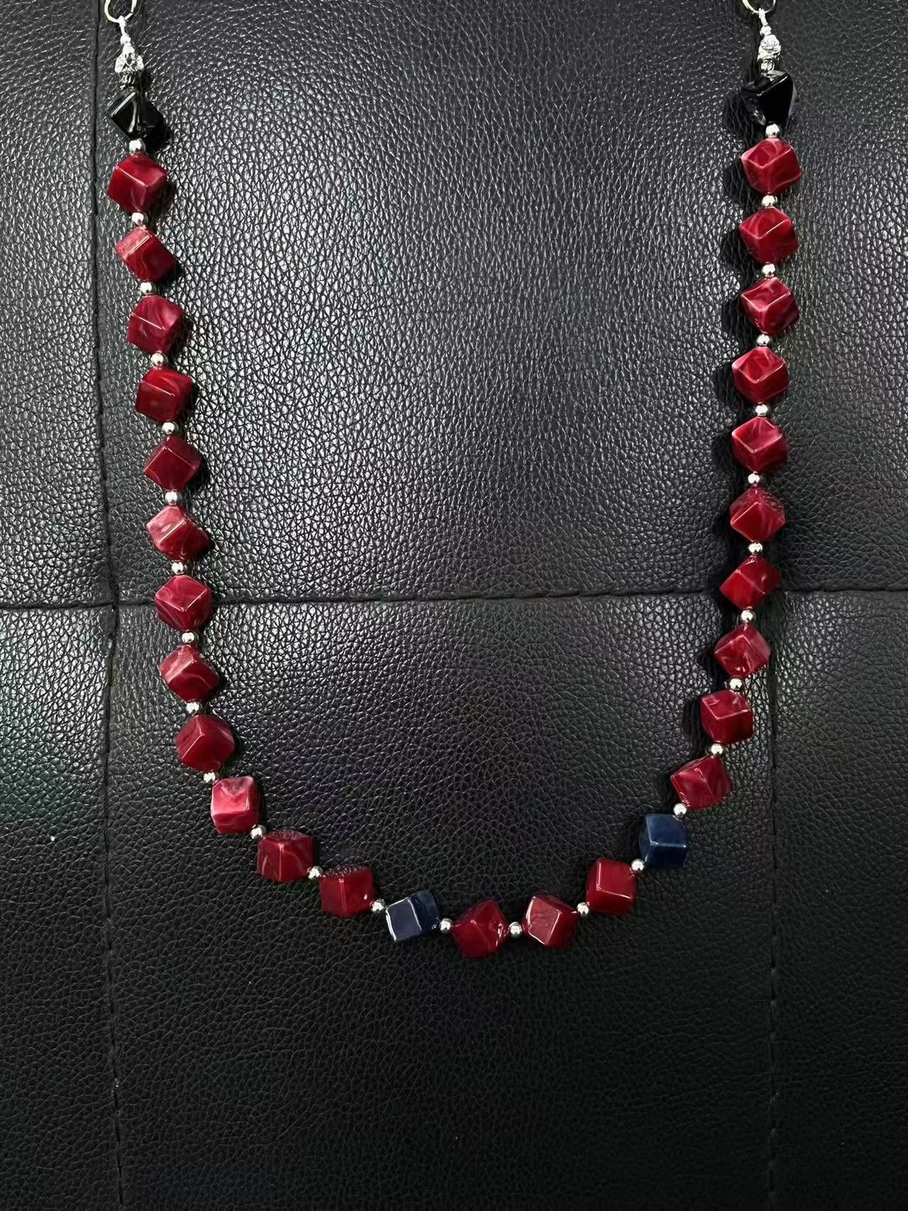 Jewelry Ink Smudge Red Bead Denim Chain – Vintage Retro Style Size ONE SIZE - 4 Thumbnail