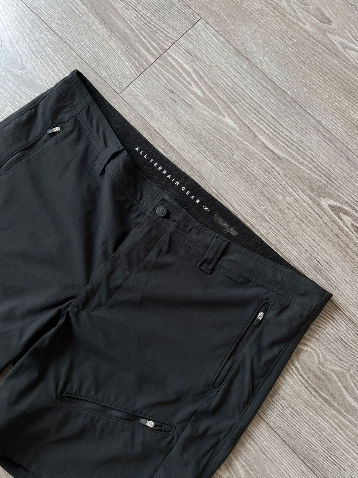 Wrangler ‼️Wrangler All Terrain Gear ATG Gorpcore Shorts‼️ Size US 37 - 8 Thumbnail