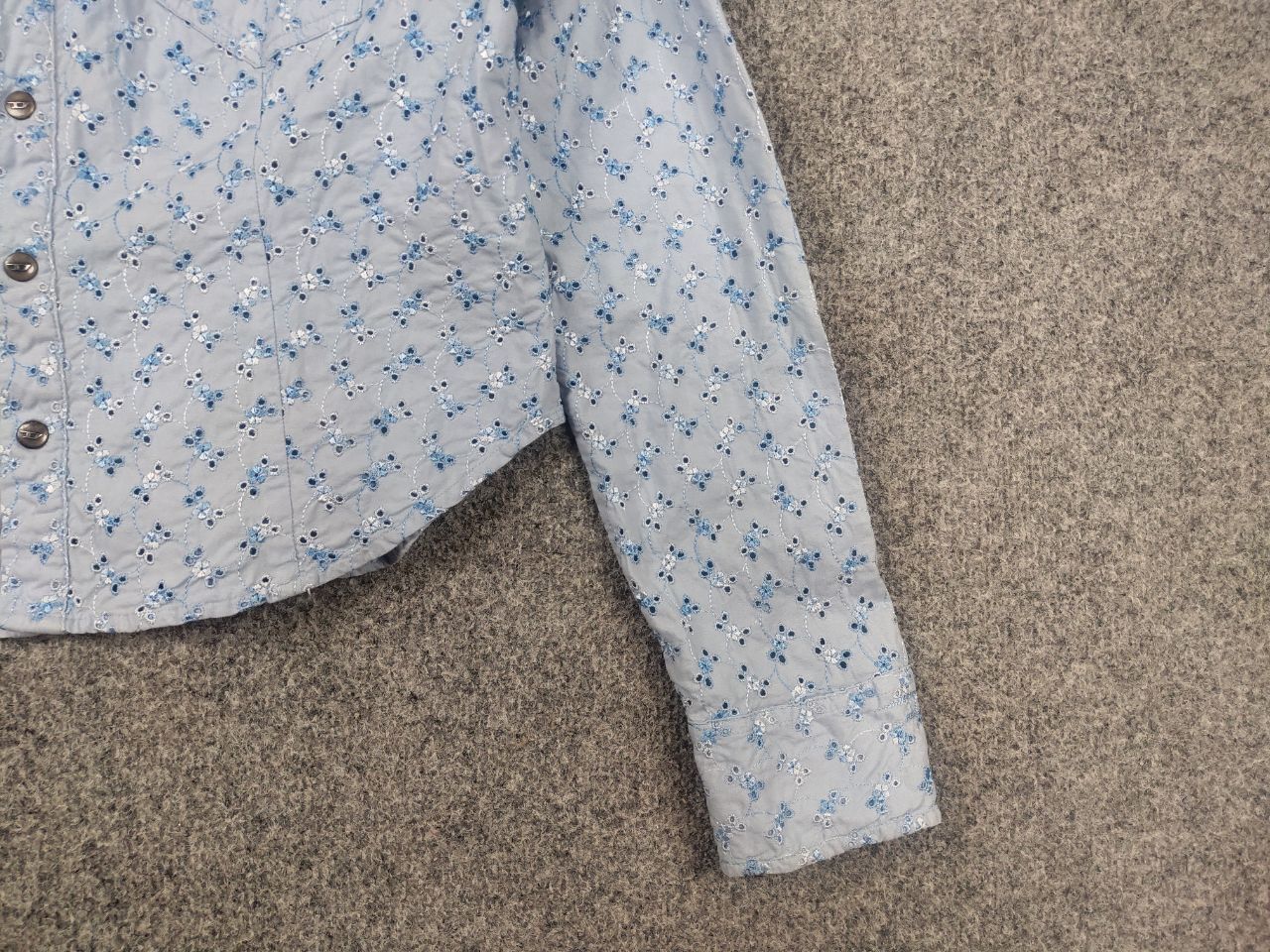 Diesel Vintage Diesel shirt Long sleeve embroidered flowers Y2k Size L / US 10 / IT 46 - 5 Thumbnail