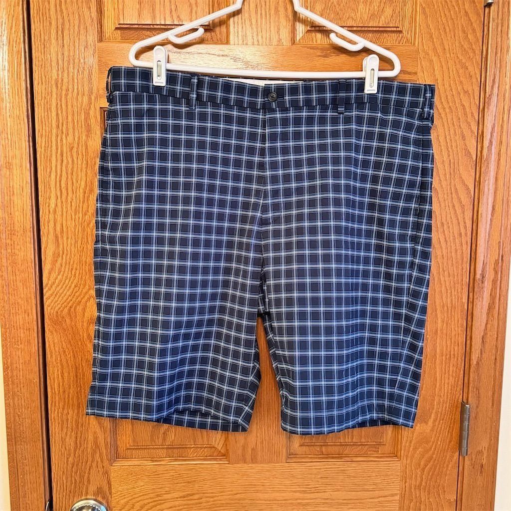 Greg Norman Greg Norman Men's Blue Plaid Golf Shorts Size 40 Chino Casu Size US 40 / EU 56 - 1 Thumbnail