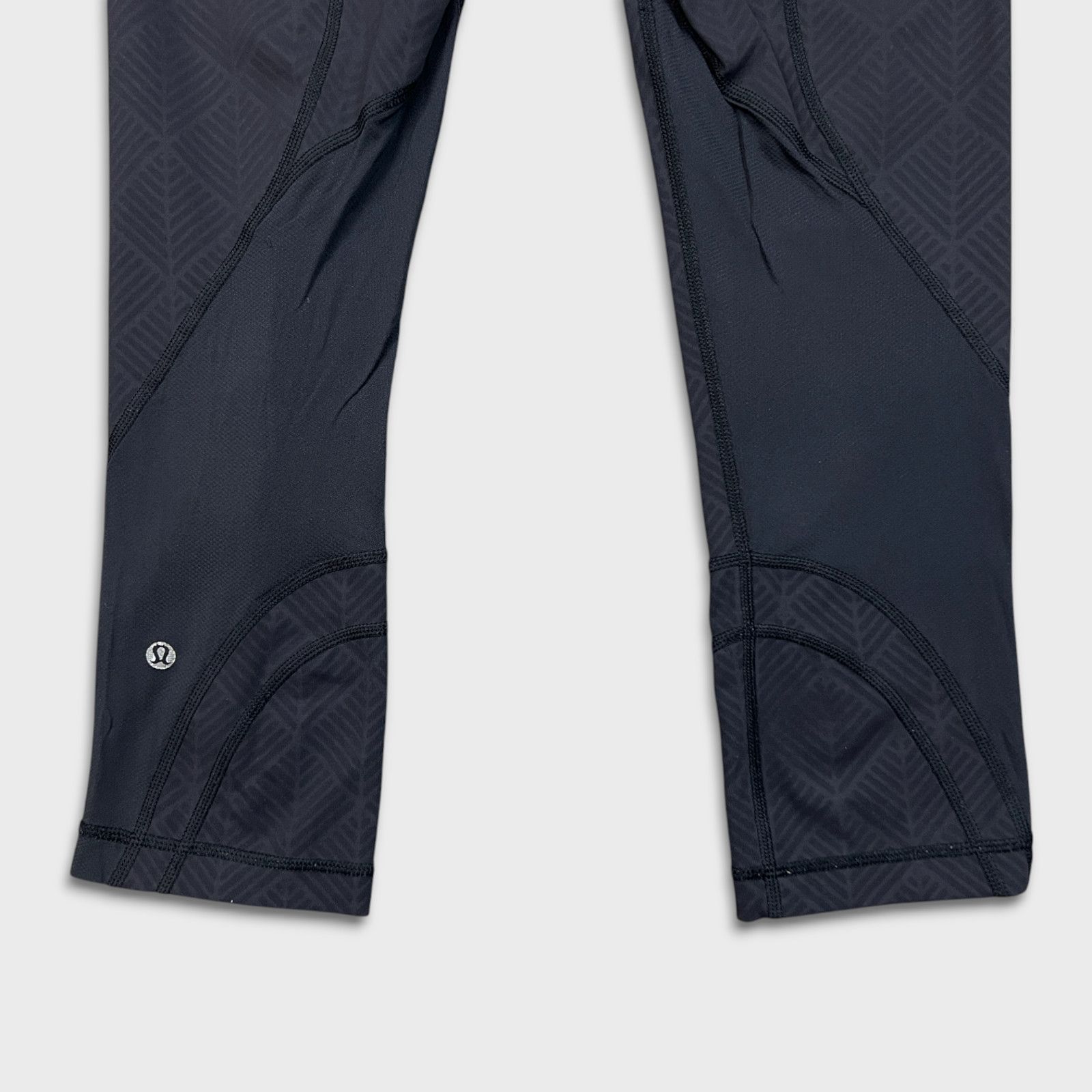 Lululemon Lululemon Run Inspire Crop II Athletic Sports Yoga Leggings Size 28" / US 6 / IT 42 - 7 Thumbnail