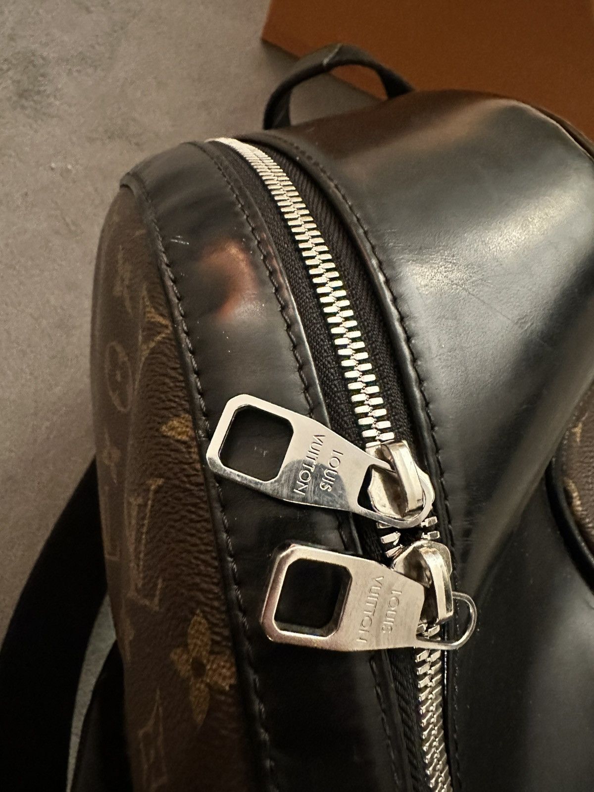 Louis Vuitton Louis Vuitton Josh monogram Size ONE SIZE - 6 Thumbnail