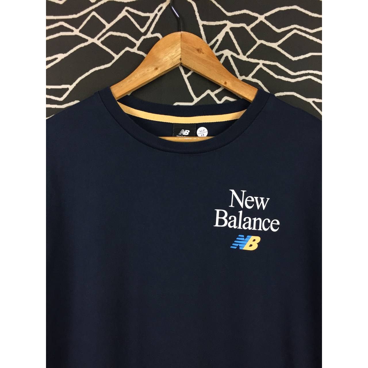 New Balance × Vintage New Balance NB Spell Out Logo Essentials Tee Size L Size US L / EU 52-54 / 3 - 3 Thumbnail
