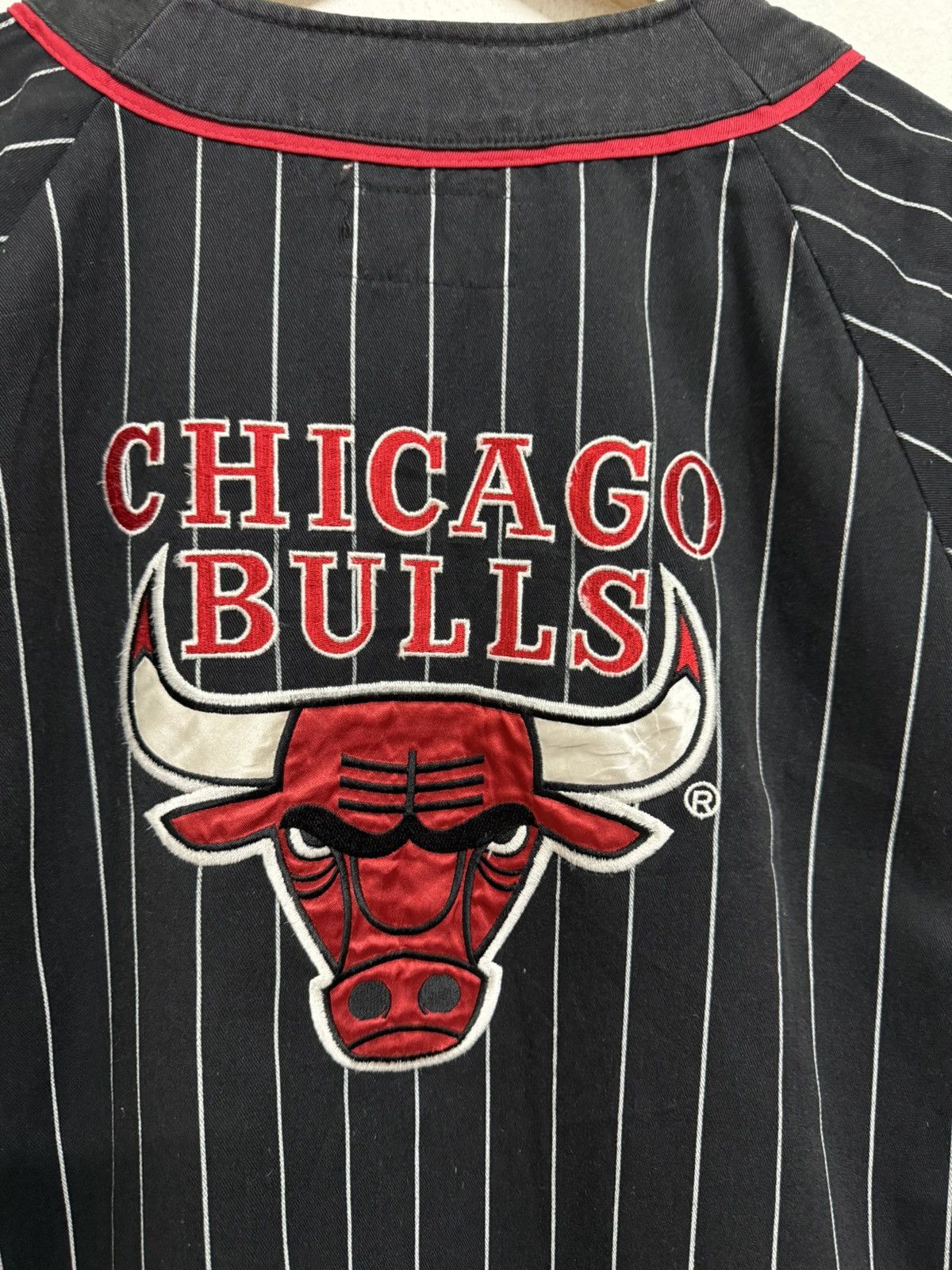 NBA × Starter × Vintage Vintage 90s Chicago Bulls Pinstripe Starter Jersey Size US M / EU 48-50 / 2 - 6 Thumbnail