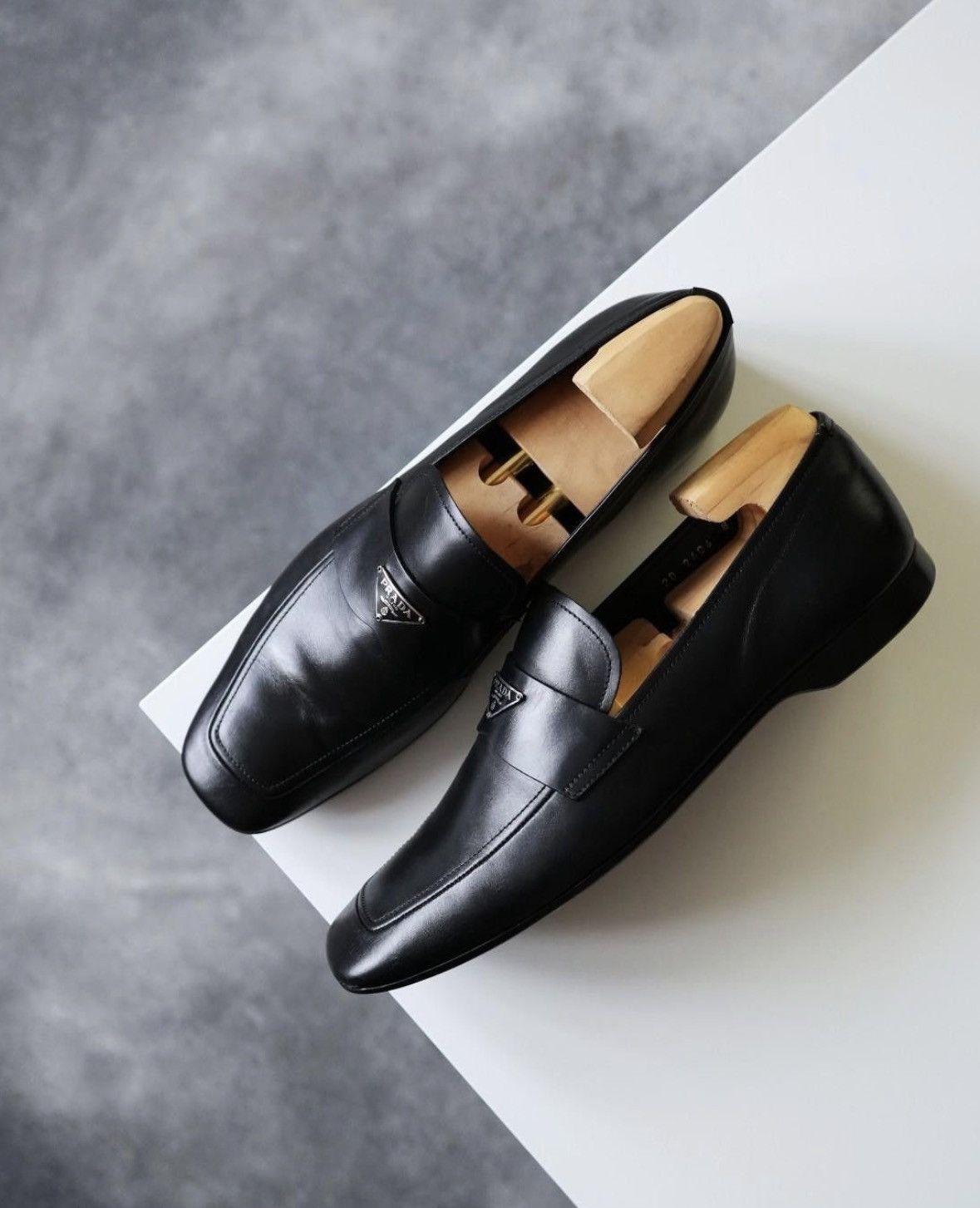 Prada PRADA Black Triangle Logo Leather Loafers EU 42 Size US 9 / EU 42 - 6 Thumbnail
