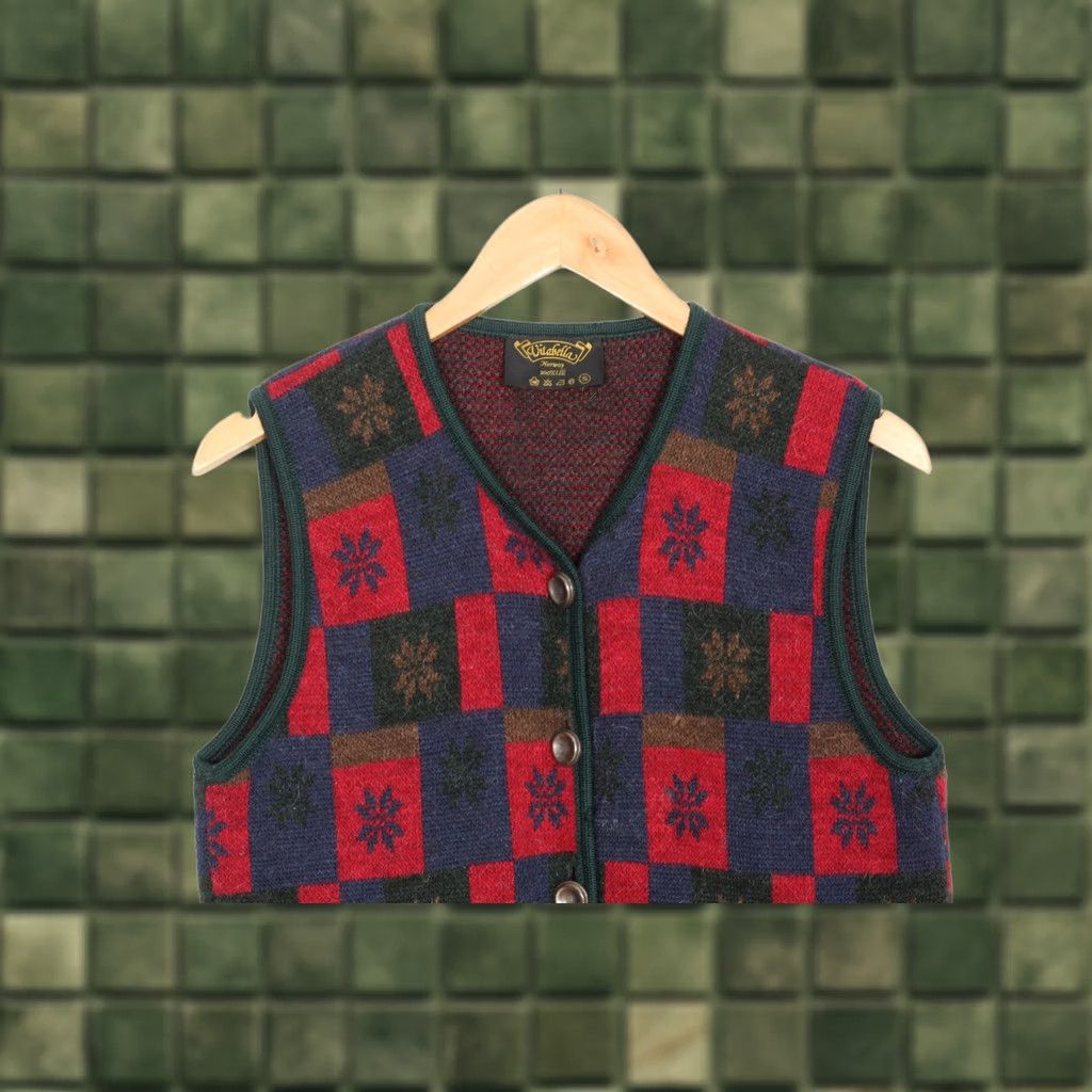 Vintage VITABELLA Norway Vintage Wool Sleeveless Vest Waistcoat Women S Multicoloured Check Knit Wool V-Neck Vest Womens) Size S / US 4 / IT 40 - 1 Thumbnail