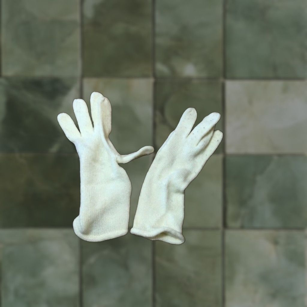 Vintage VINTAGE Ivory Knit Gloves 1980s Unisex Adults Everyday Accessories Size ONE SIZE - 1 Thumbnail