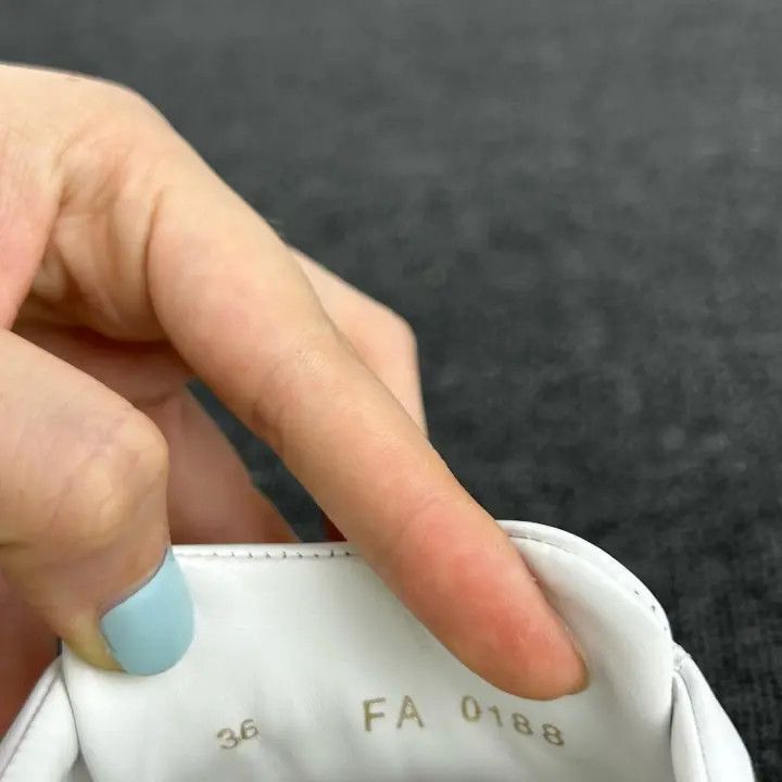 Louis Vuitton Louis Vuitton White Leather Casual Sneakers -2508 Size US 5.5 / EU 38 - 5 Thumbnail