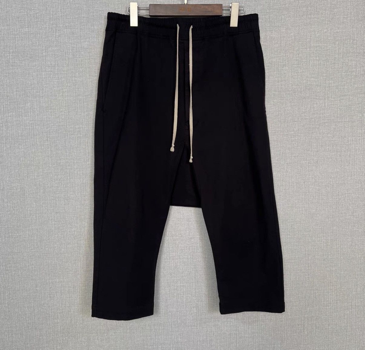 Rick Owens Rick Owens Mainline 15FW Black Drawstring Cropped Pants Size US 40 / EU 56 - 1 Thumbnail