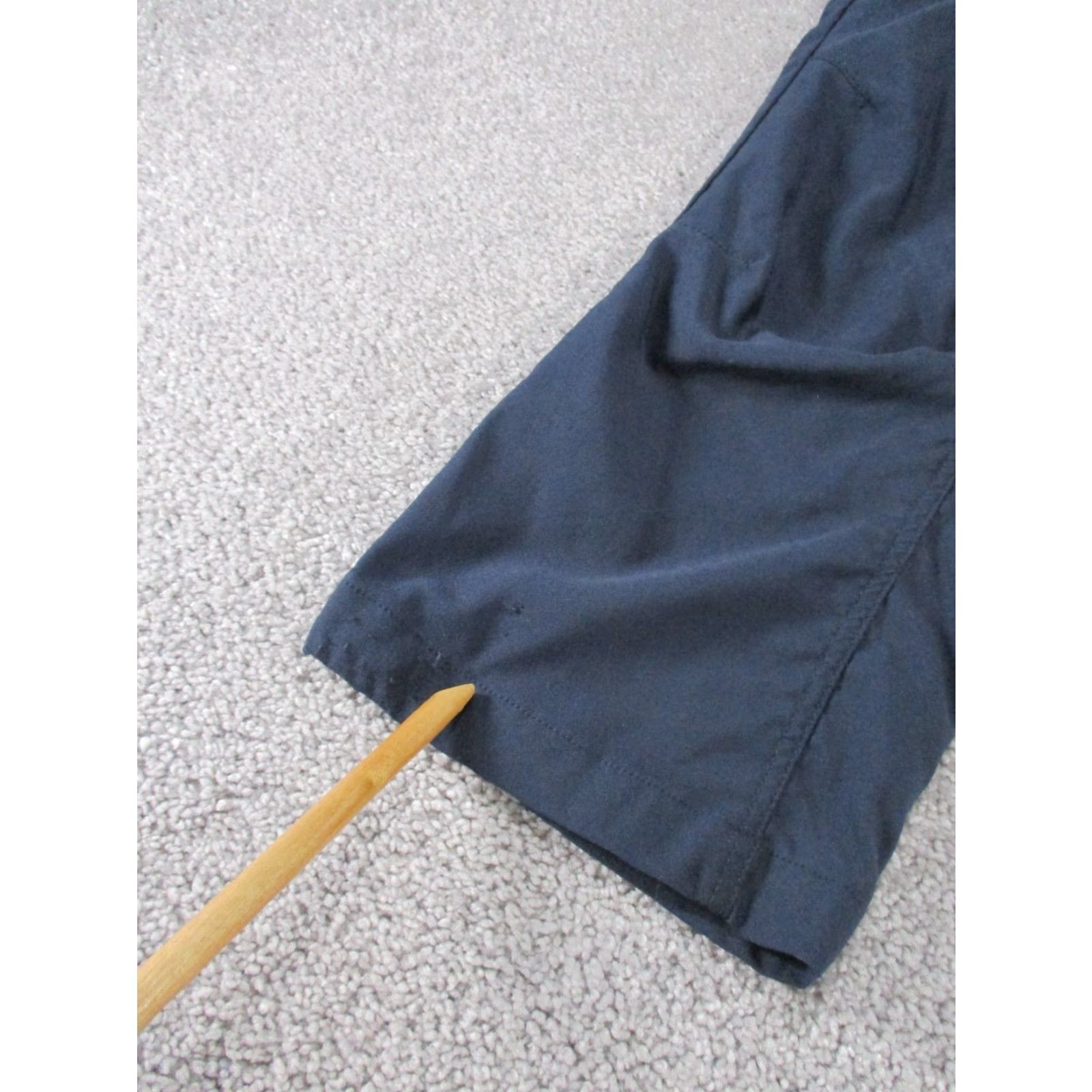 Prana prAna Pants Womens 34" Waist Navy Blue Nylon Hiking Capri Crop Pilling Size 24" / US 00 / IT 34 - 3 Thumbnail