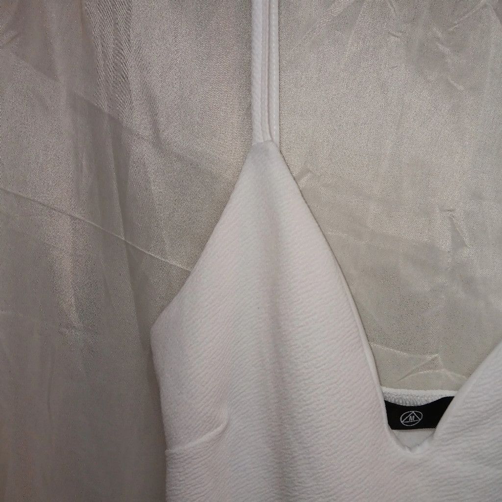 Missguided Missguided body con, off-white dress, womens size 4, NWOT Size S / US 4 / IT 40 - 6 Thumbnail