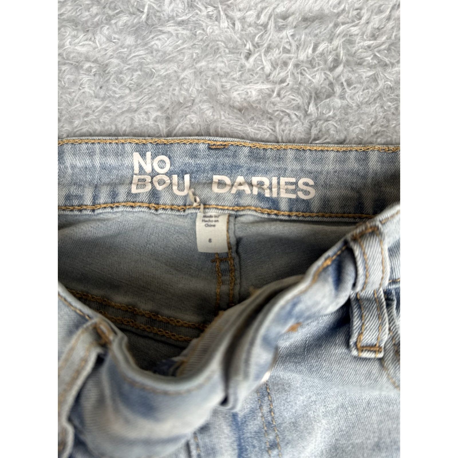 Vintage No Boundaries Jeans Womens 8 Bootcut Denim Light Blue 26x30 Mid Rise Stretch 5-Pocket Size 30" / US 8 / IT 44 - 6 Thumbnail