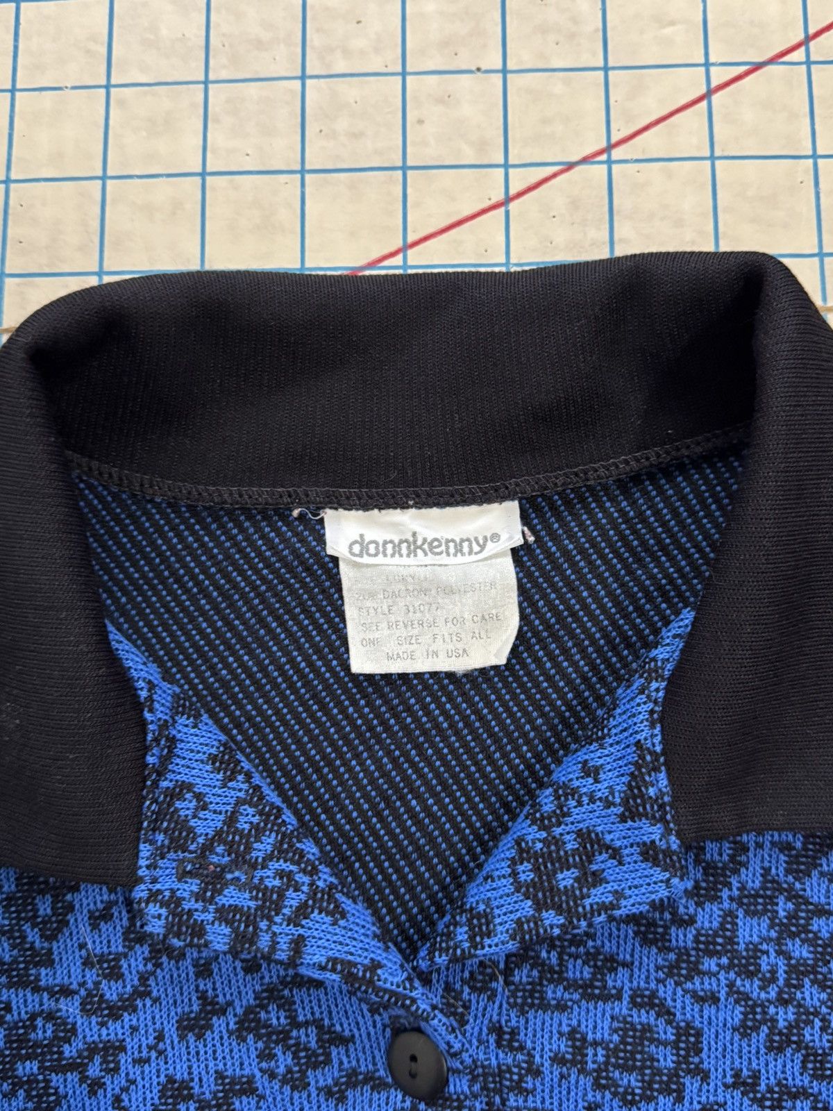 Other × Vintage Vintage Donnkenny Polo Shirt Blue and Black Pattern Fits L Size US L / EU 52-54 / 3 - 6 Thumbnail