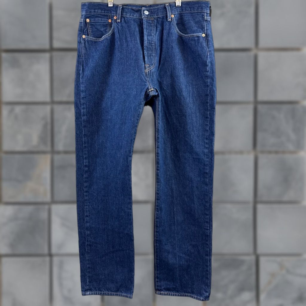 Levi's Levi's 501 Jeans Mens 38x34 Blue Denim Button Fly Straight Classic Chore Jeans Mens Regular 38 Blue Denim Cotton 5-Pocket Design Vintage: No Size US 38 / EU 54 - 1 Thumbnail
