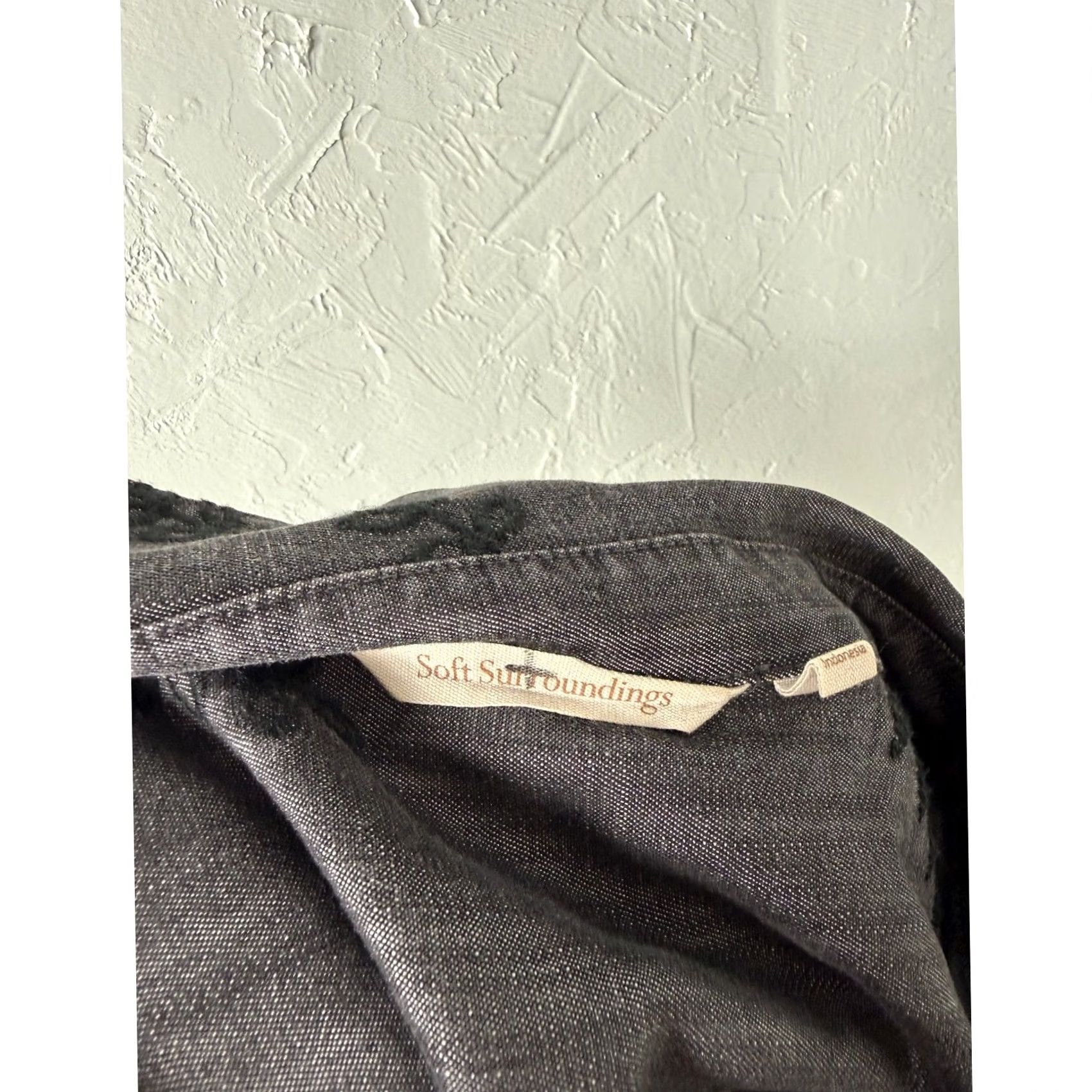 Soft Surroundings Soft Surroundings Shirt Floral Embroidered Tencel Button-Up Gray L Women’s Casual Bohemian Vintage? Size L / US 10 / IT 46 - 6 Thumbnail