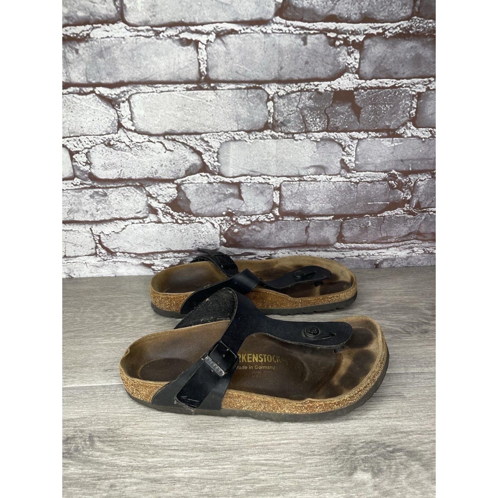 Birkenstock Birkenstock Gizeh Black Leather Thong Cork Strap Sandals Wom Size US 6 / IT 36 - 12 Thumbnail