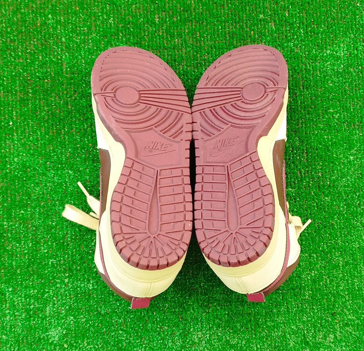 Nike Shoes Nike Dunk High 1985 Valentine's Day Size US 7.5 / EU 40-41 - 8 Thumbnail