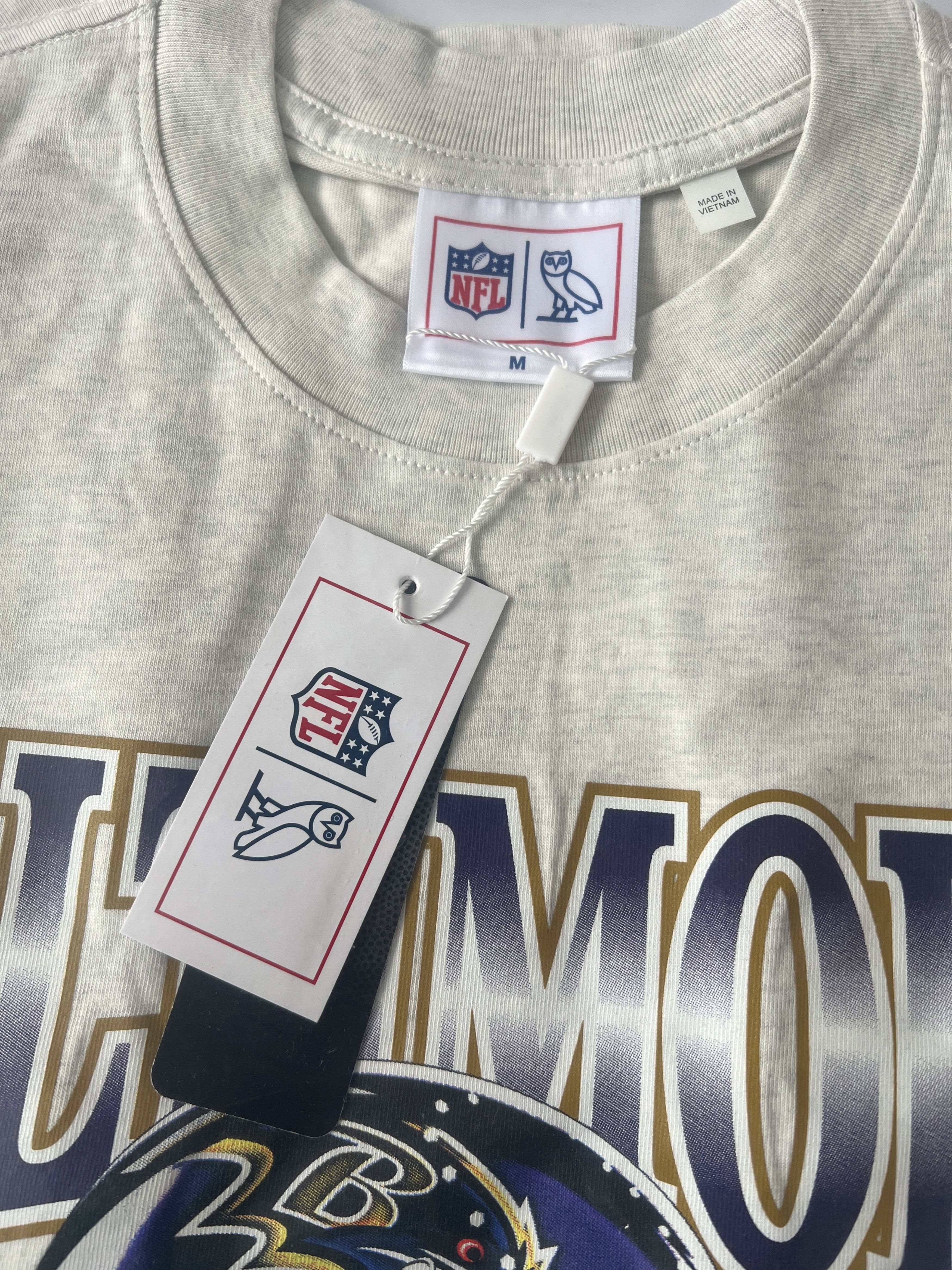 Drake OVO x NFL BALTIMORE RAVENS GRAPHIC TEAM T-SHIRT Size US M / EU 48-50 / 2 - 4 Thumbnail
