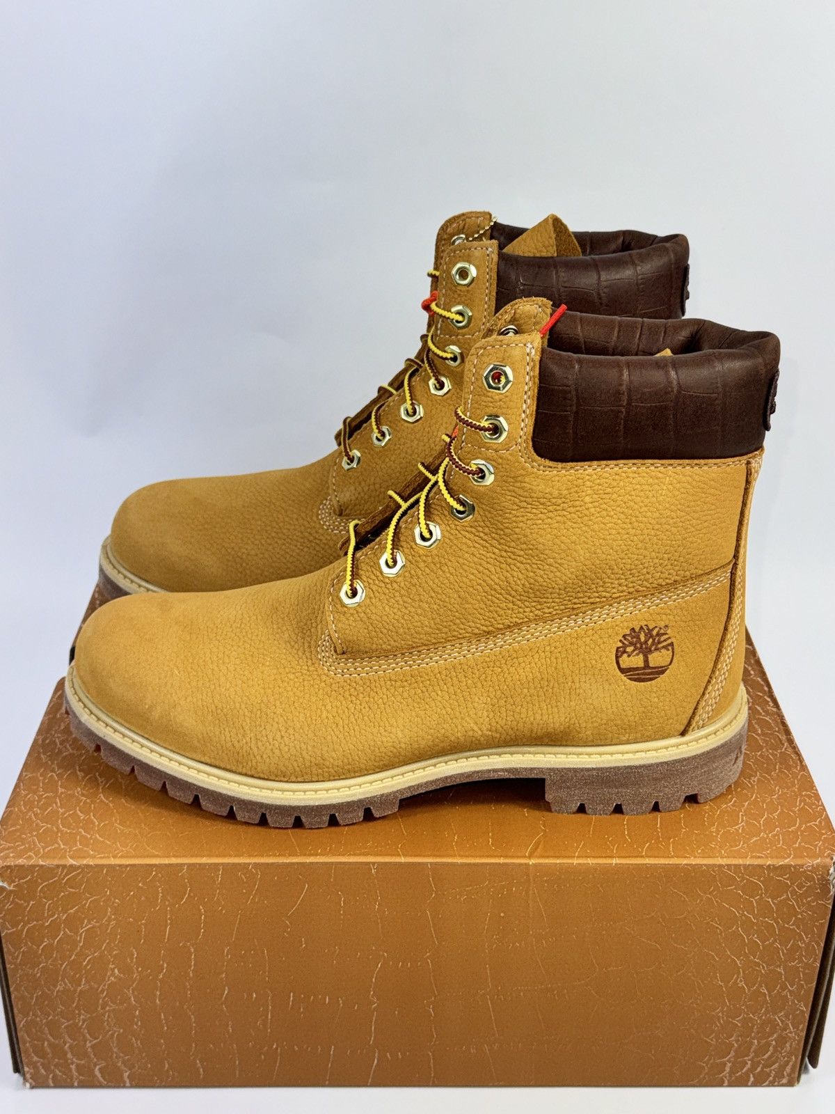 Timberland x AVIREX USA WHEAT WATERPROOF BOOTS Size US 10 / EU 43 - 2 Thumbnail