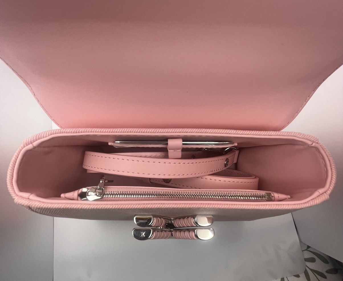 Louis Vuitton Louis Vuitton Pink Denim Twist PM Size ONE SIZE - 6 Thumbnail
