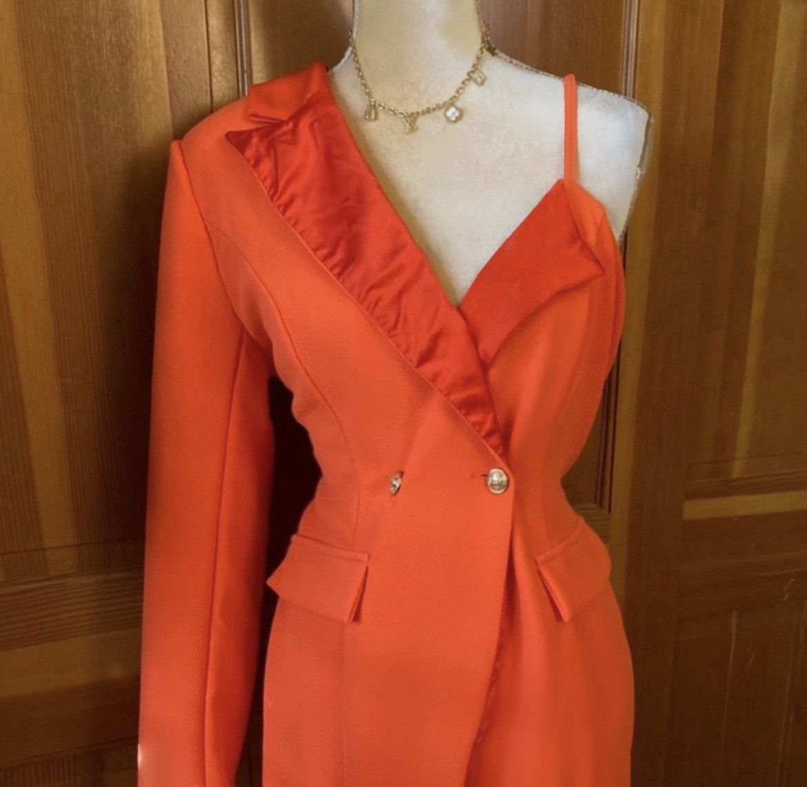 Designer × Other Nwt, Lavishly Paris Women’s cold shoulder button up blazer. Size S / US 4 / IT 40 - 8 Thumbnail