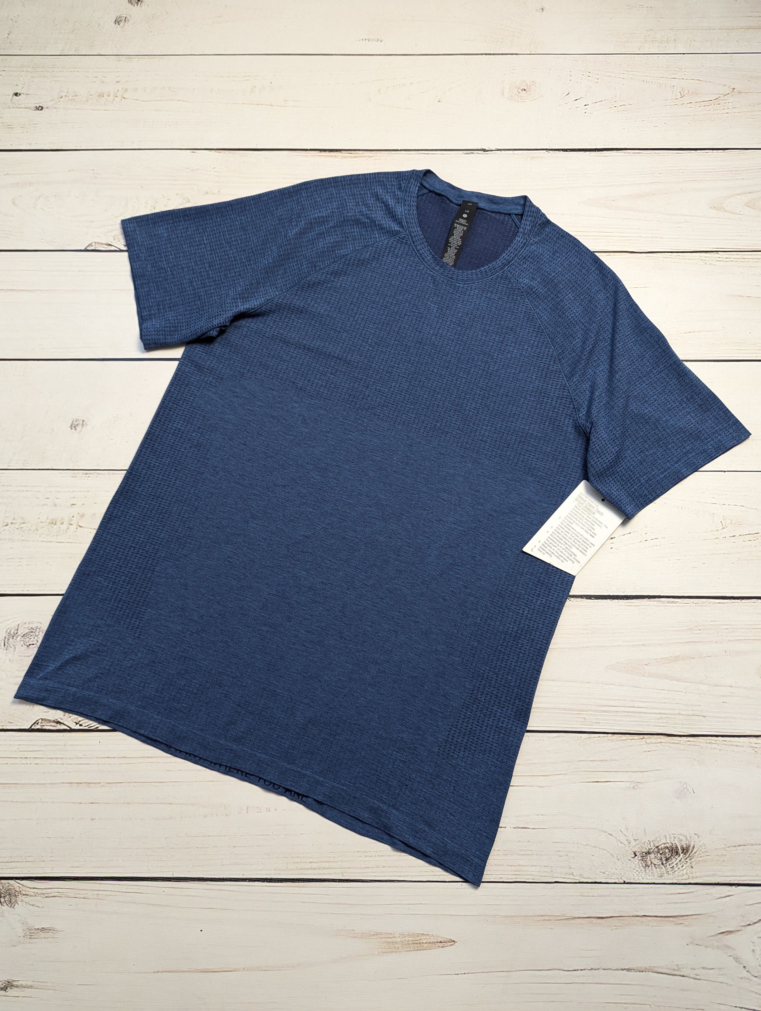 Lululemon Lululemon Metal Tech Vent Short Sleeve Large Size US L / EU 52-54 / 3 - 5 Thumbnail
