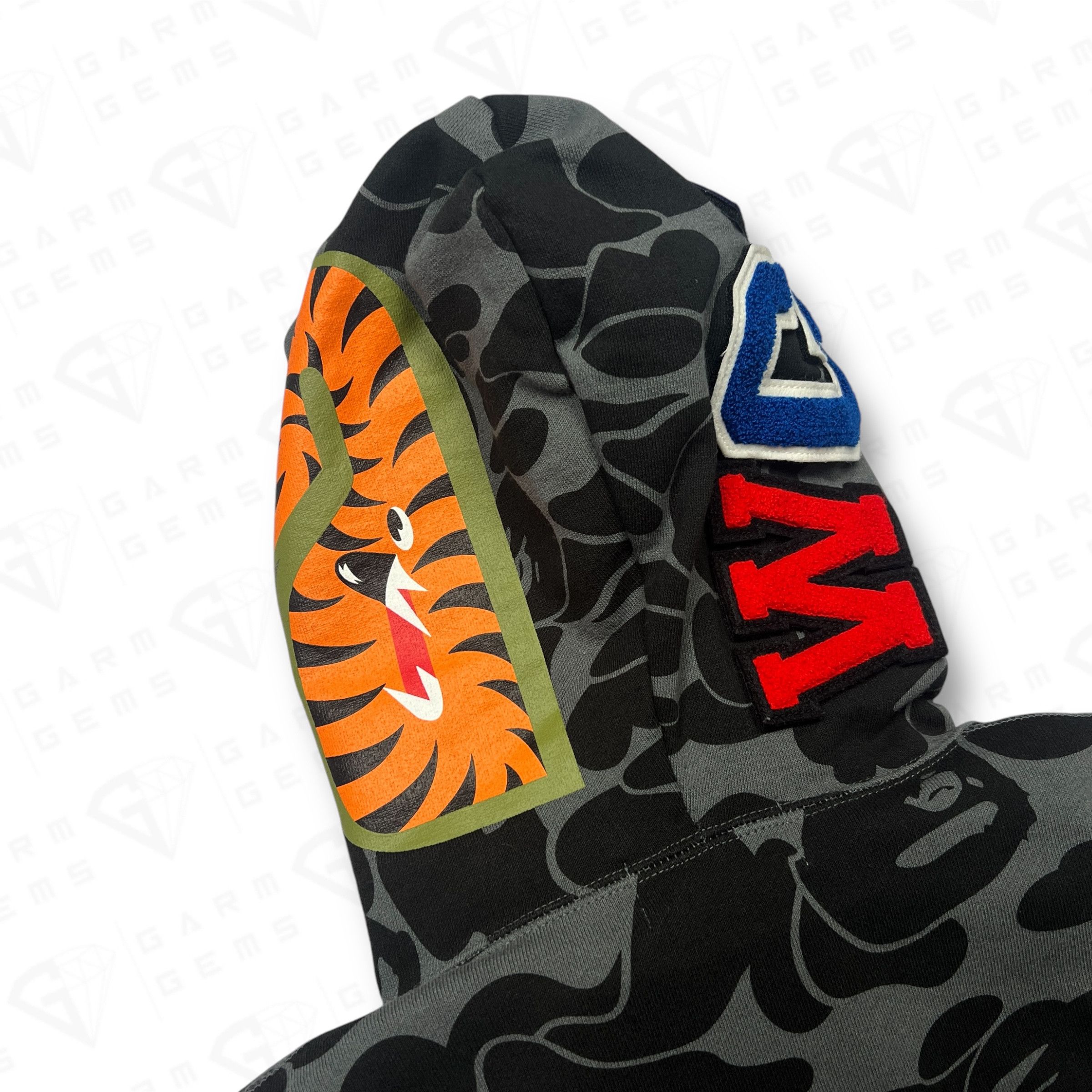 Bape A Bathing Ape Detachable Shark Full Zip Hoodie Size US S / EU 44-46 / 1 - 5 Thumbnail