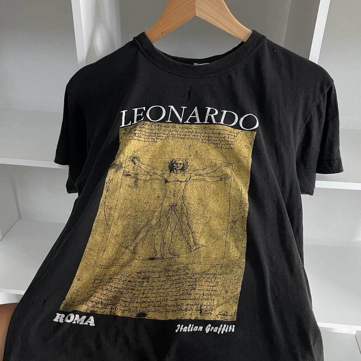 Vintage Vintage 90s Leonardo Da Vinci Vitruvian Man Roma Tourist Tee Size US XS / EU 42 / 0 - 1 Thumbnail