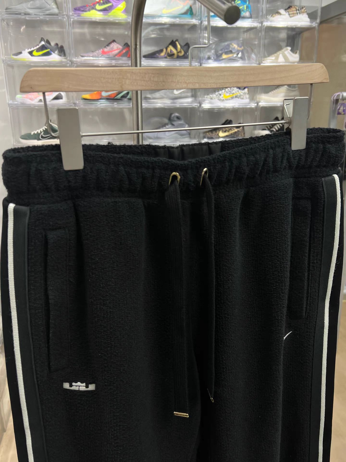 Nike NIKE Therma-FIT LeBron Casual Pants K15 Size US 35 - 2 Thumbnail