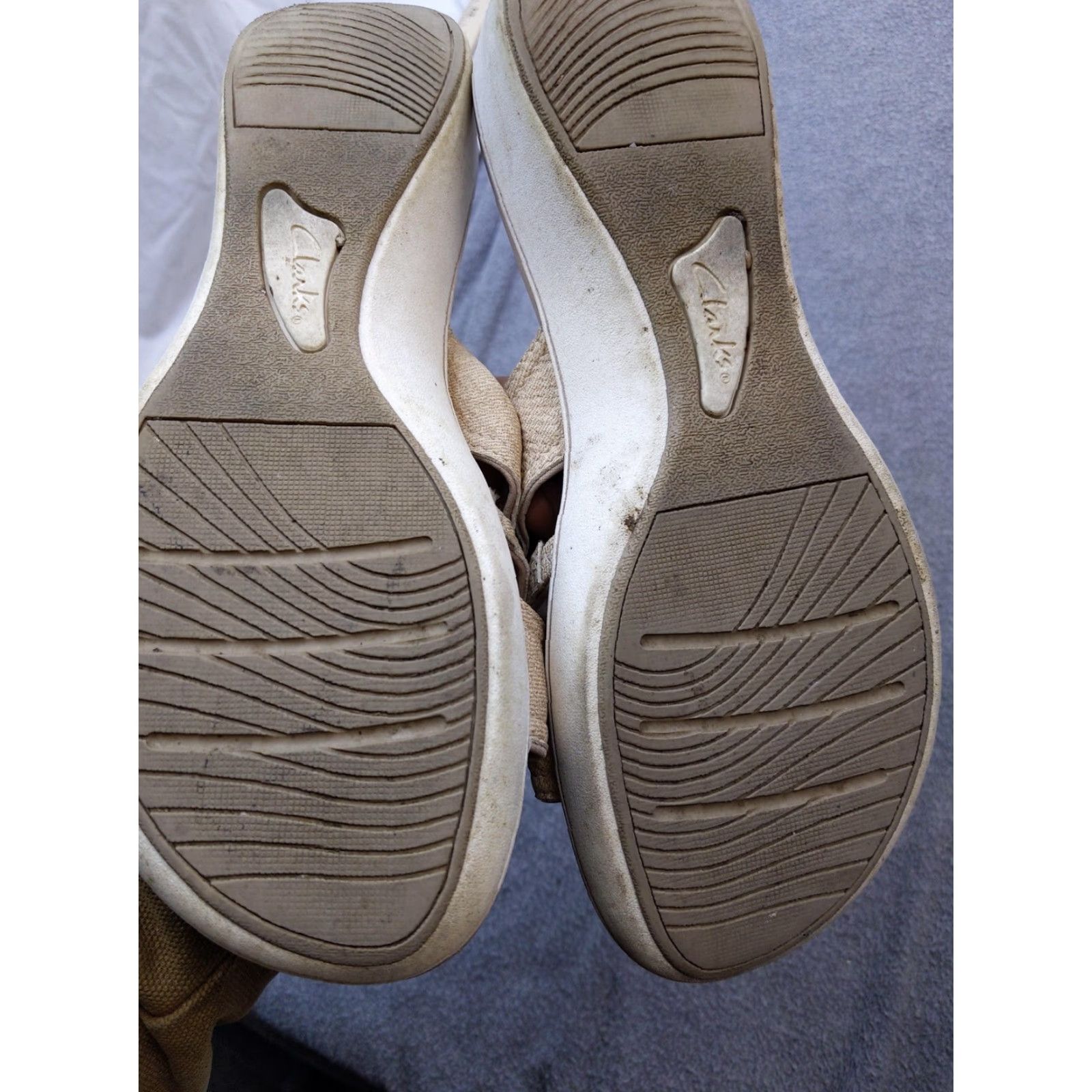 Clarks Clarks Cloudsteppers Sandals Womens US Size 9 Beige Wedge Slip On Bow Comfort Shoes Size US 9 / IT 39 - 5 Thumbnail