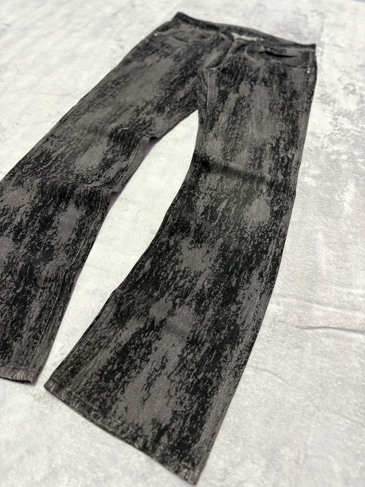 GOSTAR DE FUGA × Japanese Brand × Tornado Mart Custom Culture Japan Velvet-Treated Textured Flare Jeans Size US 32 / EU 48 - 3 Thumbnail