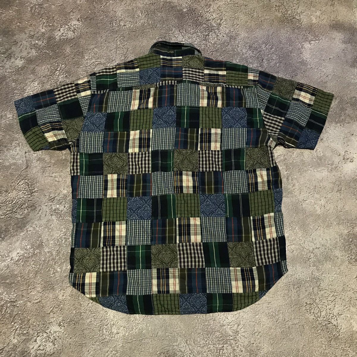 Vintage Vintage Y2K Patchwork Gap Oversized Button Up Shirt Punk XL Size US XL / EU 56 / 4 - 2 Thumbnail