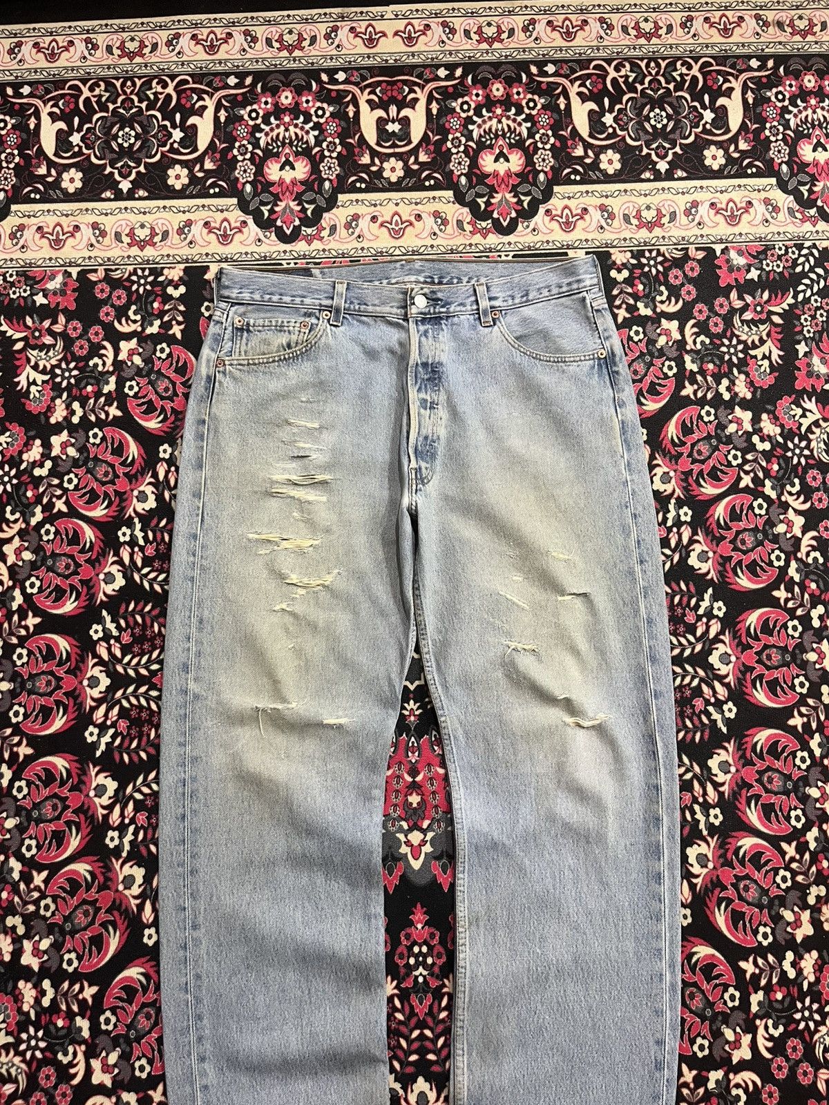 Levi's Vintage 90s Levi’s 501 Buttonfly Light Blue Washed Rip Jeans Size US 36 / EU 52 - 3 Thumbnail
