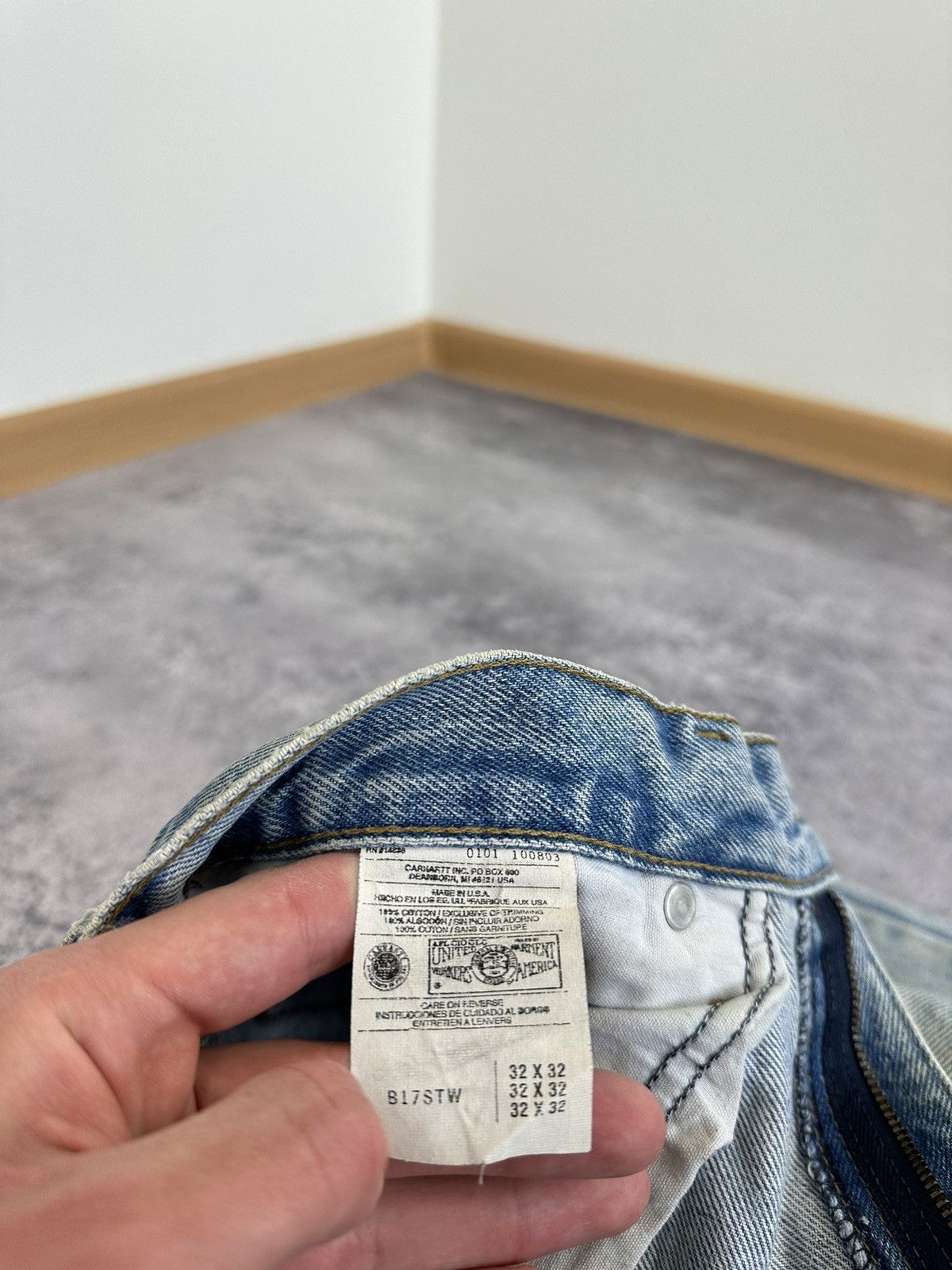 Carhartt Vintage 90s Carhartt Made In USA Light Blue Distressed Jeans Size US 32 / EU 48 - 16 Thumbnail