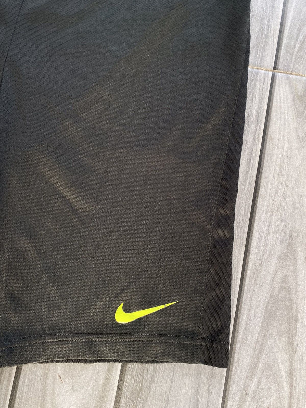 Nike 💸NEED GONE💸Nike Brazil fc shorts 2012 Size US 36 / EU 52 - 2 Thumbnail