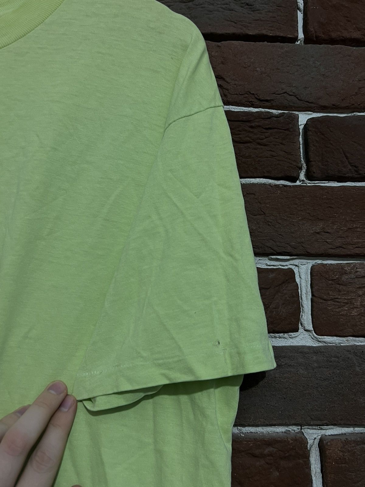 Hanes Rare 90s Vintage Neon Yellow XL Blank Tshirt Hype Grail Size US XL / EU 56 / 4 - 7 Thumbnail