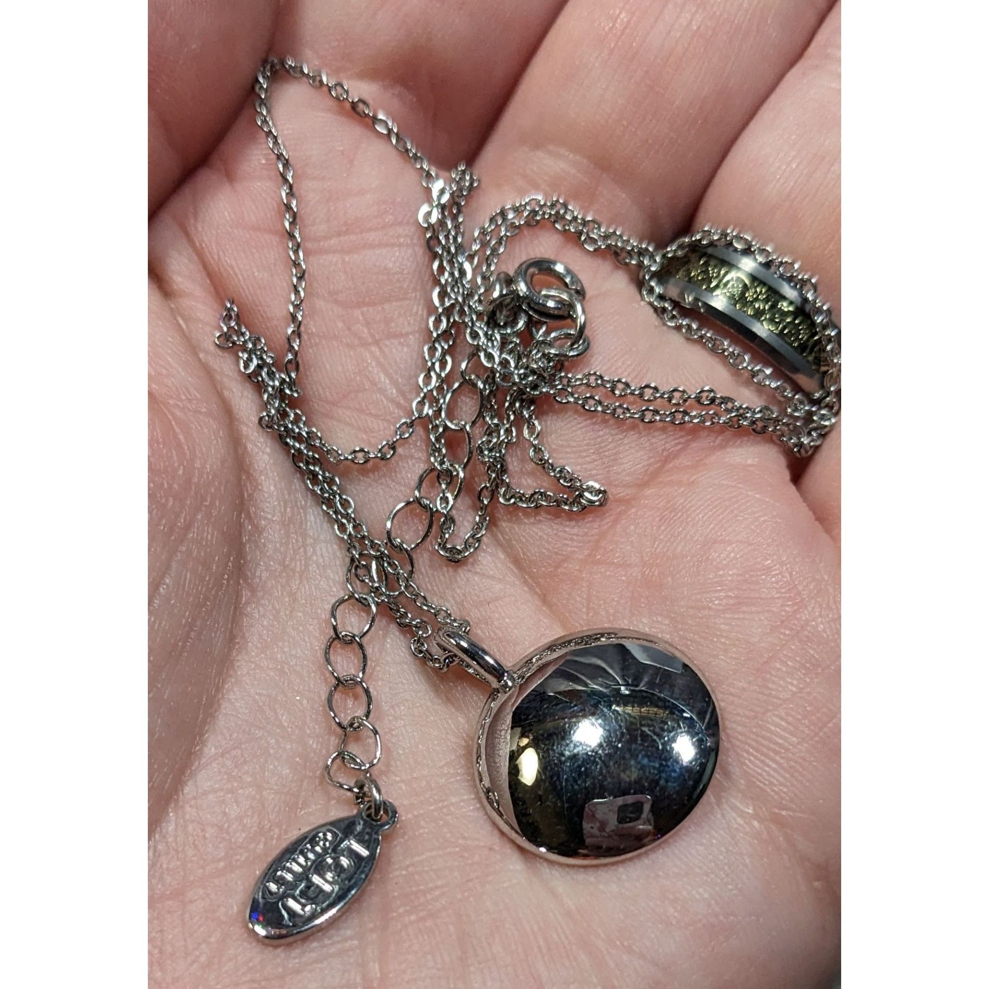 Loft Loft Outlet Preppy Modern Silver Tone Pendant Necklace Size ONE SIZE - 5 Thumbnail