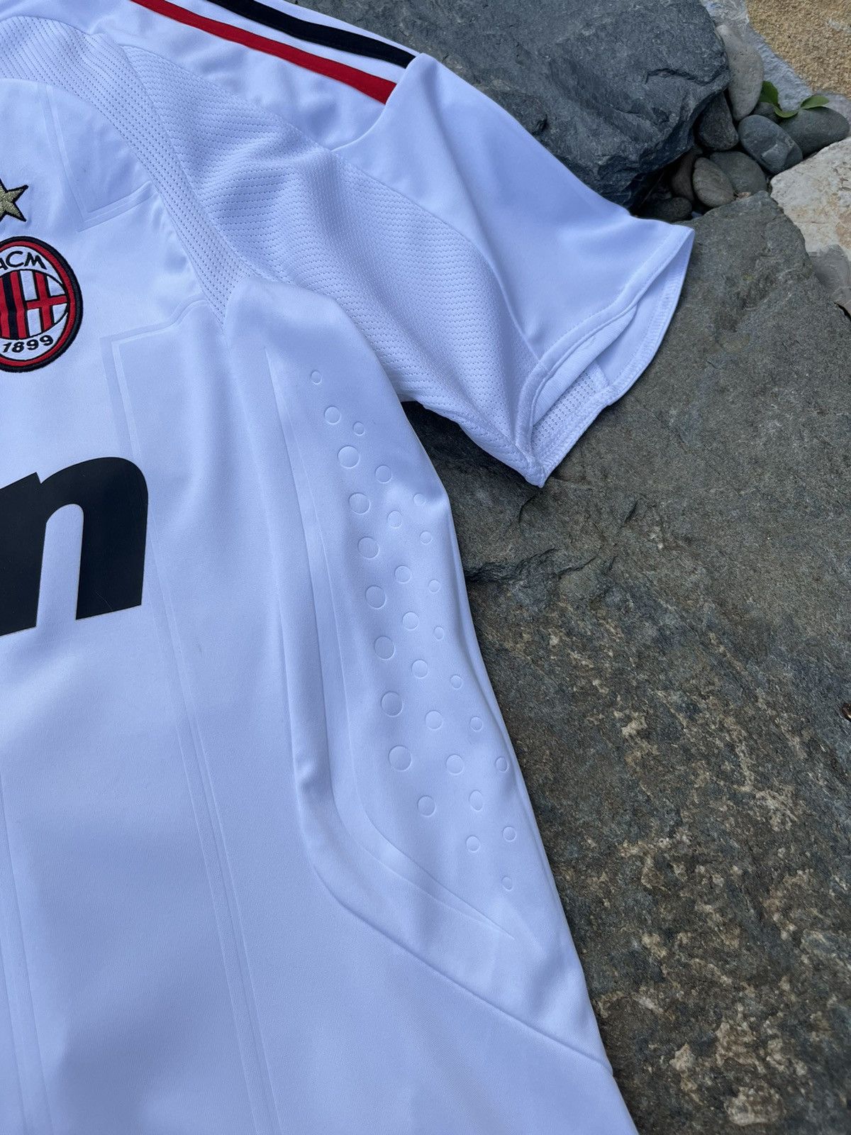 Adidas × Vintage Vintage Adidas AC Milan 2008-2009 soccer jersey y2k tee Size US S / EU 44-46 / 1 - 11 Thumbnail