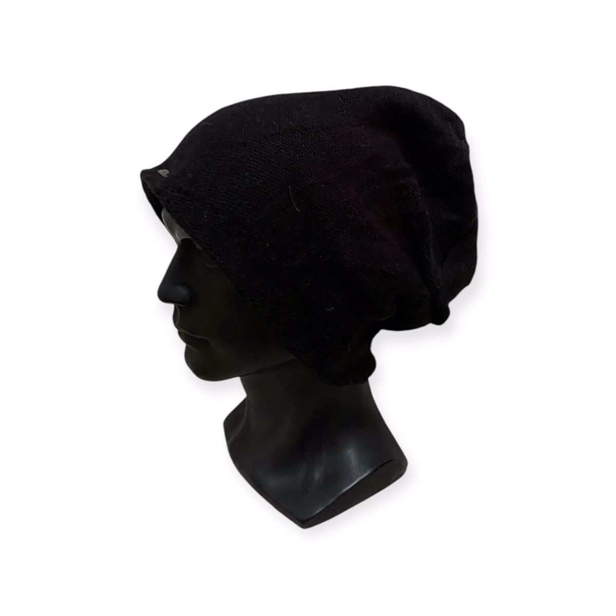 Japanese Brand Queen Head Plain Beanie Hat Size ONE SIZE - 1 Thumbnail