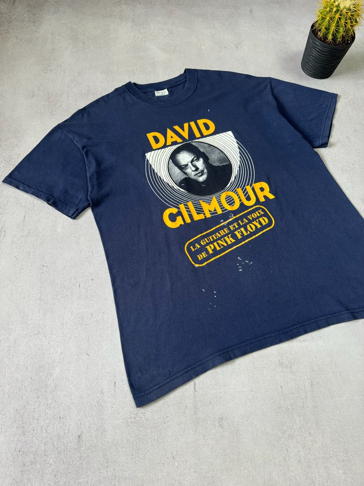 Vintage Vintage 90s David Gilmour T Shirt Tee Pink Floyd Very Rare Size US XL / EU 56 / 4 - 2 Thumbnail